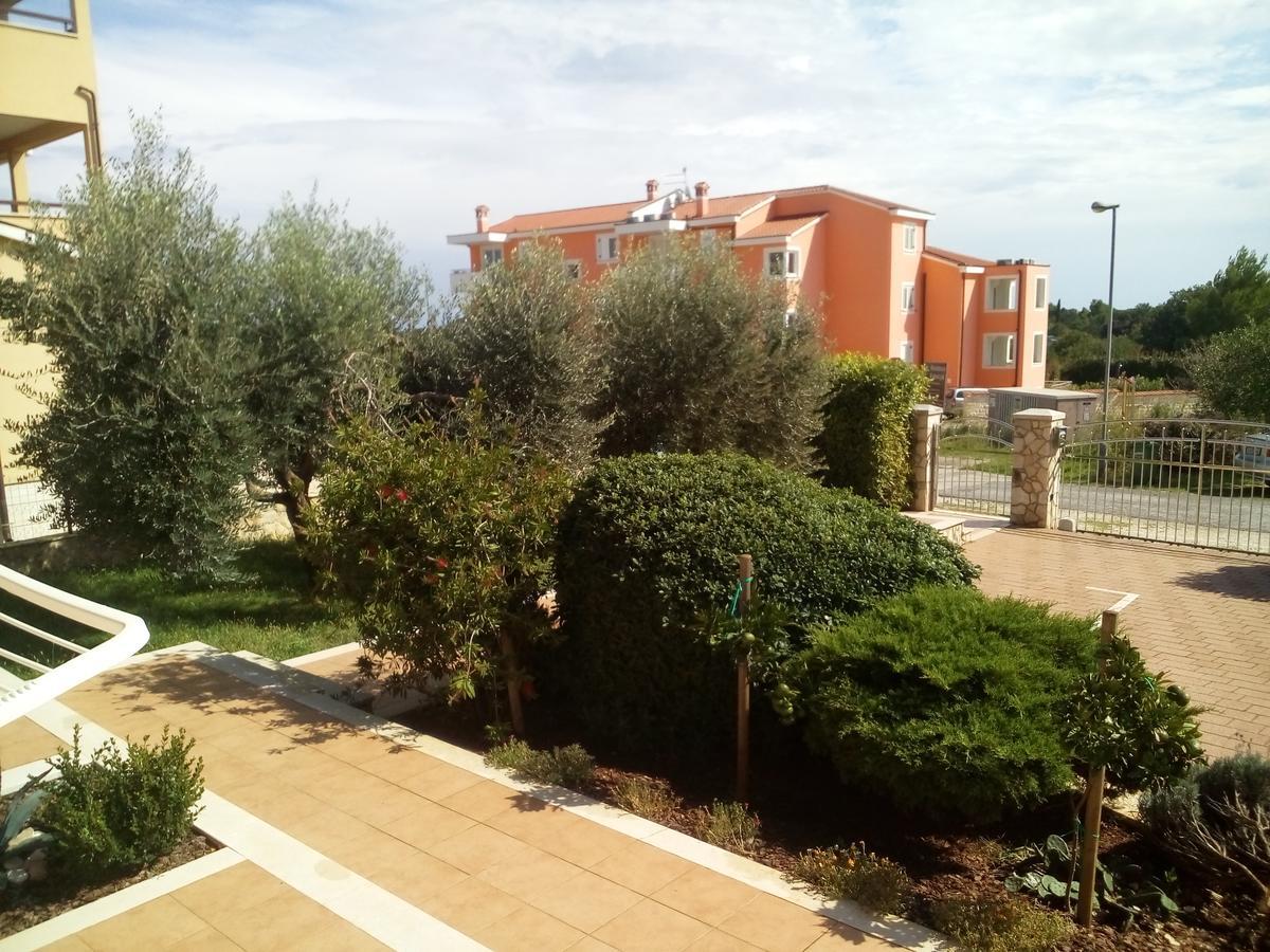 Apartments Villa Fernetich Premantura Dış mekan fotoğraf